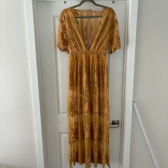 Boho Lace Goldenrod Yellow Dress / Romper Size Small EUC - Picture 1 of 4